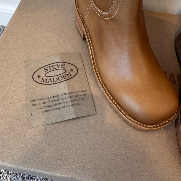 Steve Madden Riggs Banana Leather Boots - Picture 11 of 14